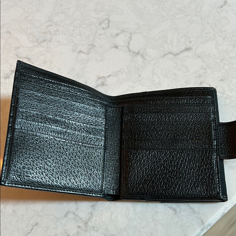 Gucci Black Wallet with Monogram and Gold Hardware - Picture 6 of 12